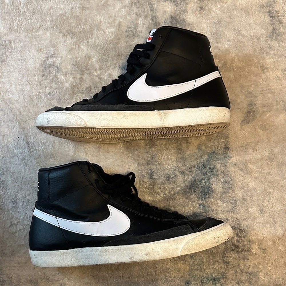 Nike Blazer 77 Mid Black and White Leather Sneakers